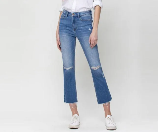 High Kick w/ Raw Hem Jean